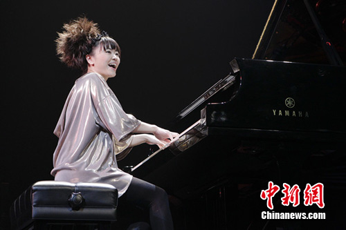 上原广美获汪峰周笔畅等热捧音乐会一票难求