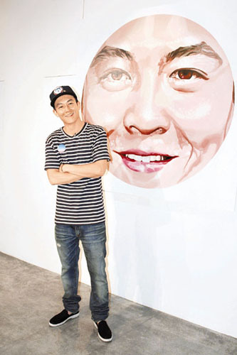 陈冠希否认与空姐拍拖称仍单身当艺术家开摄影展