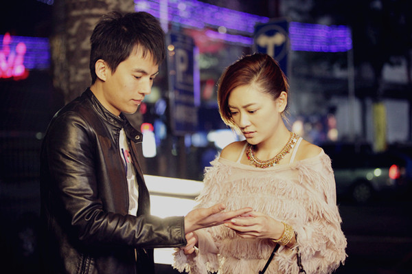 ��������Ů�˰椶���������Ӱʦ���ݼ����