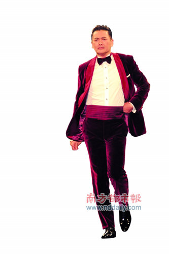 ����Ť��װ�����ģ����פ������˧��ʮ�㣨ͼ��