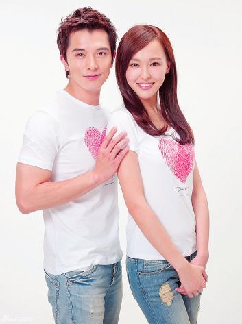邱泽唐嫣不惧绯闻拍情侣照女方谈感情称随缘(图)