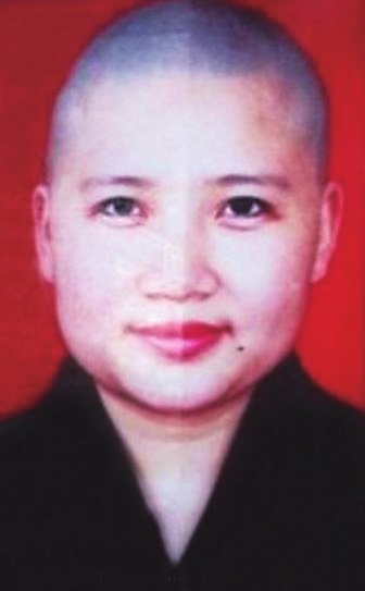 网曝歌手李娜出家生活:凌晨三点起床一日两餐