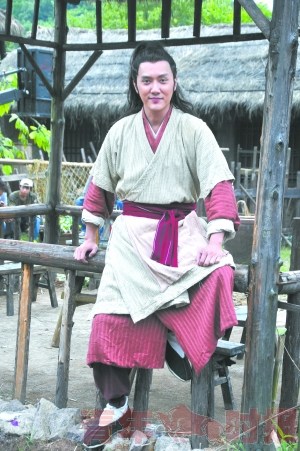 冯绍峰被问倪妮向记者撒娇:该找个女人帮我管钱了