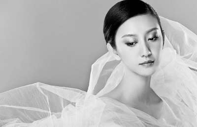 唐一菲被曝回武汉选婚纱与凌潇肃10天内结婚(图)