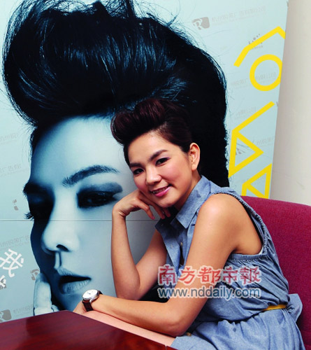 Ella享受婚姻称变化不大:只是手上多了个东西
