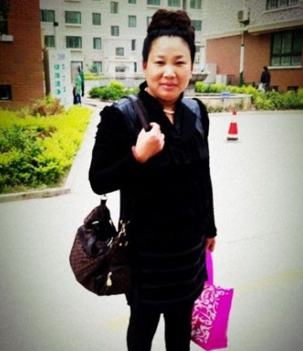 女版郭德纲引热议网友疑:是郭德纲戴了假发套?