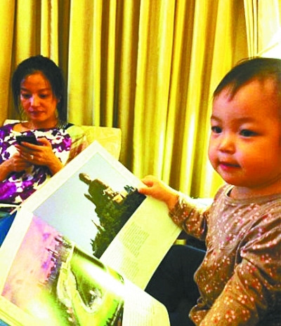 爱女大眼睛忽闪忽闪似赵薇网友:长大后是大美女