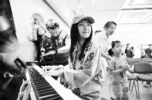 杨钰莹变身幼师教唐诗避讳提“老”反应过激(图)