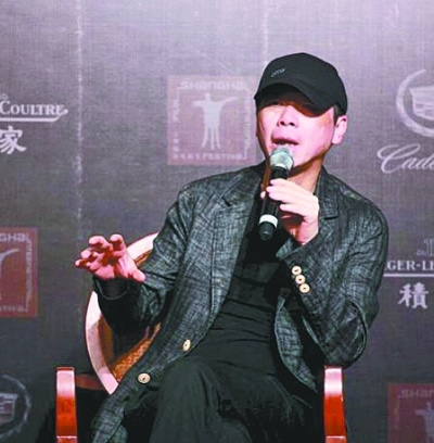 冯小刚不负众望再“开炮”称好故事非化学勾兑出来