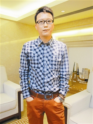 李玉刚自我定位“非男非女”曾开服装店赔精光(图)