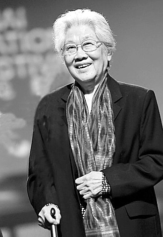 张瑞芳去世网友:2天天堂多了2位德艺双馨艺术家