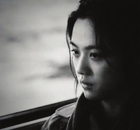 陈冠希连发两次汤唯美照遭抗议网友:放开那女孩