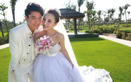 贾乃亮李小璐想去马尔代夫度蜜月婚纱照曝光(图)