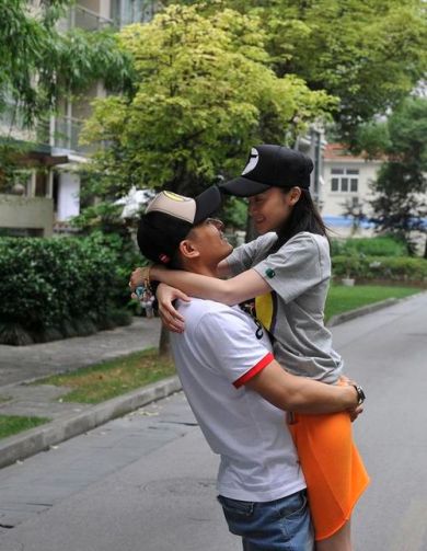 陈龙章龄之奉子成婚双喜临门甜蜜晒婴儿B超照