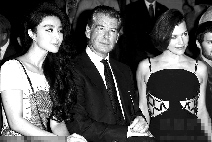 范冰冰巴黎拉风当模特与007“排排坐”地位高(图)
