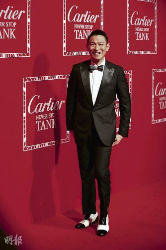 刘德华生女后首度公开亮相谈家事:我蛮幸福(图)