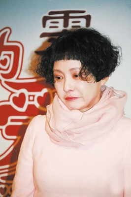 安雯遭韩籍男子骚扰求救:中国女人尊严,谁来成全