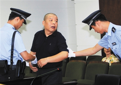 刘惠醉驾被判拘役4个月未请律师放弃自我辩护