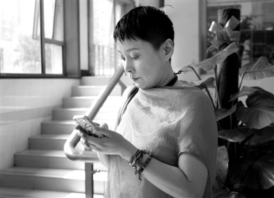 音乐人苏越涉嫌诈骗案重审律师质疑涉案金额