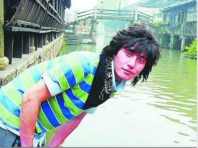 南京最帅公交司机酷似周渝民走红不指望进演艺圈