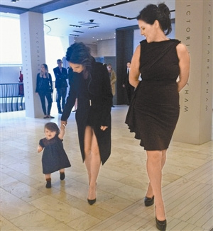 ���˺�ķ1�갮Ů����ȹ���㱴ɩ����ĸ������