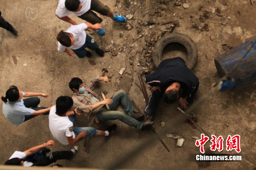 《功夫战斗机》陈天星柳海龙真打意外坠楼受伤