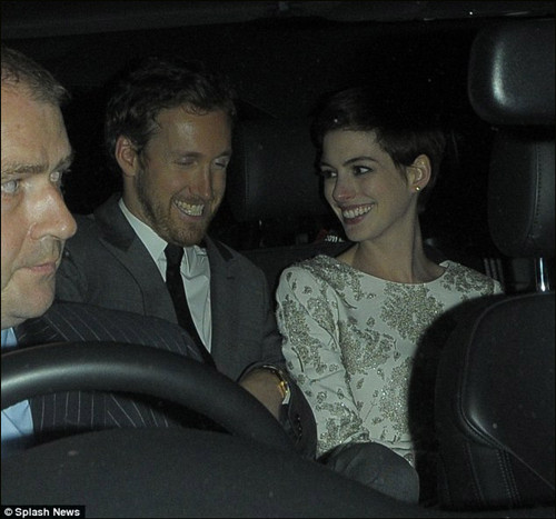 ���ݡ���ɪޱ�����㲻ͣ��δ���������˵Ц