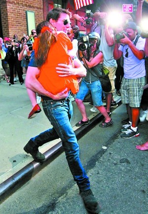 ����������̽����Ůǰ�޿���δ��ͬǰ����ͼ��