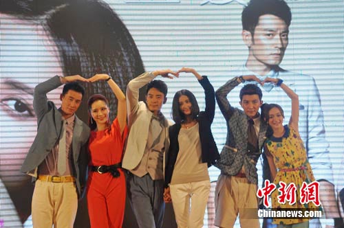 张歆艺李光洁结缘“三爱”制片人:爱让人痛苦期待