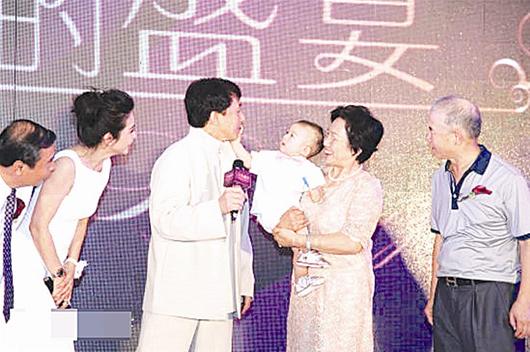 李冰冰为外甥办周岁宴圈中大腕好友齐聚一堂(图)