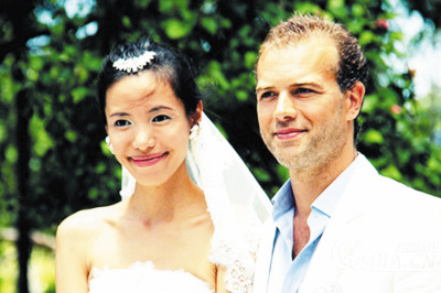女主播Linda大婚幸福称实现了“小女孩的梦想”