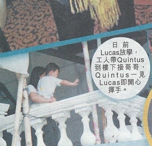 “锋芝”两子友爱照曝光Lucas放学见弟弟揽颈拥抱