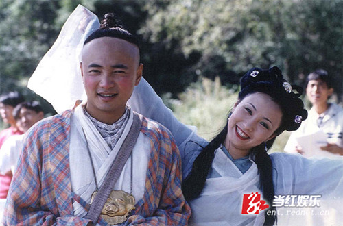 小陶虹徐峥定情作片场照曝光猪哥龙女变搞笑情侣