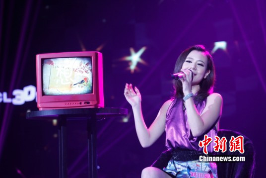 “完美声音”杨霆伟疑当第三者与刘玥辰关系暧昧