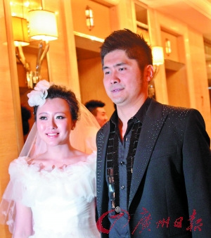 潘长江女儿大婚新郎出生于音乐世家身价数亿(图)