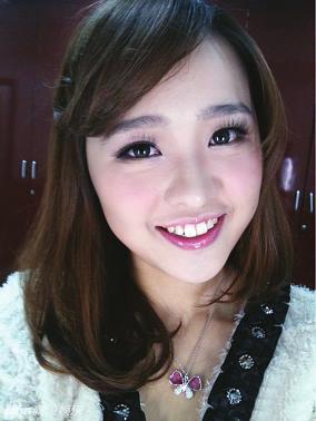 25岁女主播猝死“花儿”评委:她是干干净净的姑娘