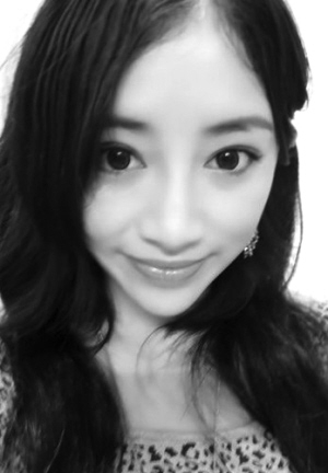 古巨基与奥运冠军邹凯互动赞其女友好漂亮(图)