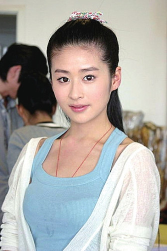 颖儿承认与柴智屏解除合约被指忘恩负义一笑置之