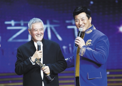 赵本山预告《乡6》将有人死:老这么闹闹啥呀(图)