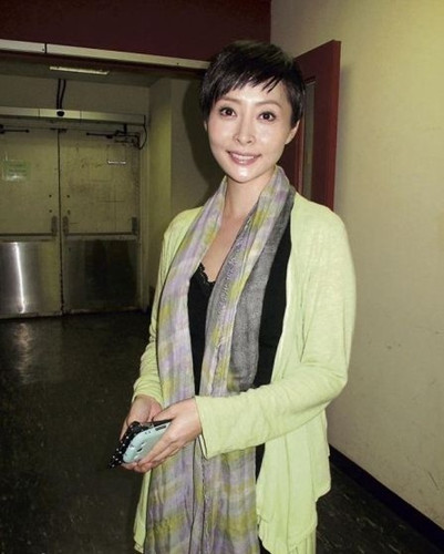 汤盈盈奉子成婚年底嫁钱嘉乐求婚浪漫无钻戒(图)