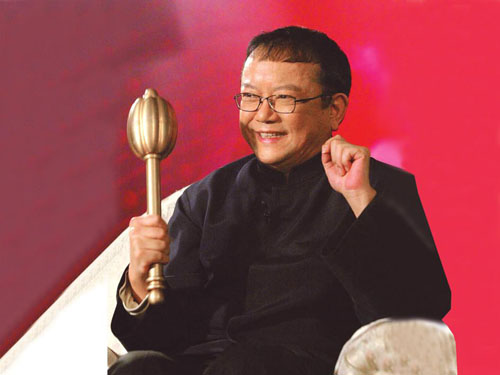 王刚砸文物真品?持宝人质疑节目组专家没鉴赏力