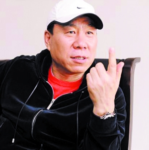 张伟平公司面临解散?影评人曝其想退休过下辈子