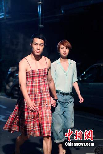杨丞琳《想幸福的人》首播杨佑宁穿女装牺牲大