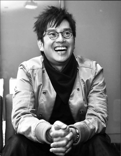 谭咏麟被楼盘盗用照片做宣传笑言想要索赔3层楼