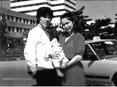 蔡明老公曝光男方曾把电话写在止痛膏上得约会