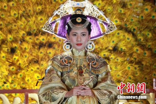 ��ľ�����ơ�Ц�����Ӱ񺫹�Ů�������ӫ�����