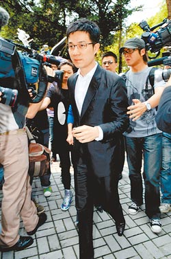 警方请小S老公“喝咖啡”被问淫少下落强调