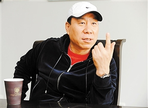 张伟平称与张艺谋分道扬镳希望对方起码给个说法