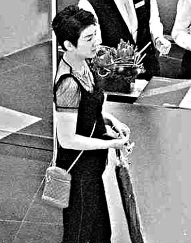黄奕走出与前夫离婚阴影曝已怀孕俩月赴美国养胎