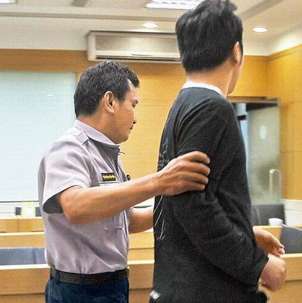 淫少投案比对艳照即验下体逃亡时藏女密友家(图)
